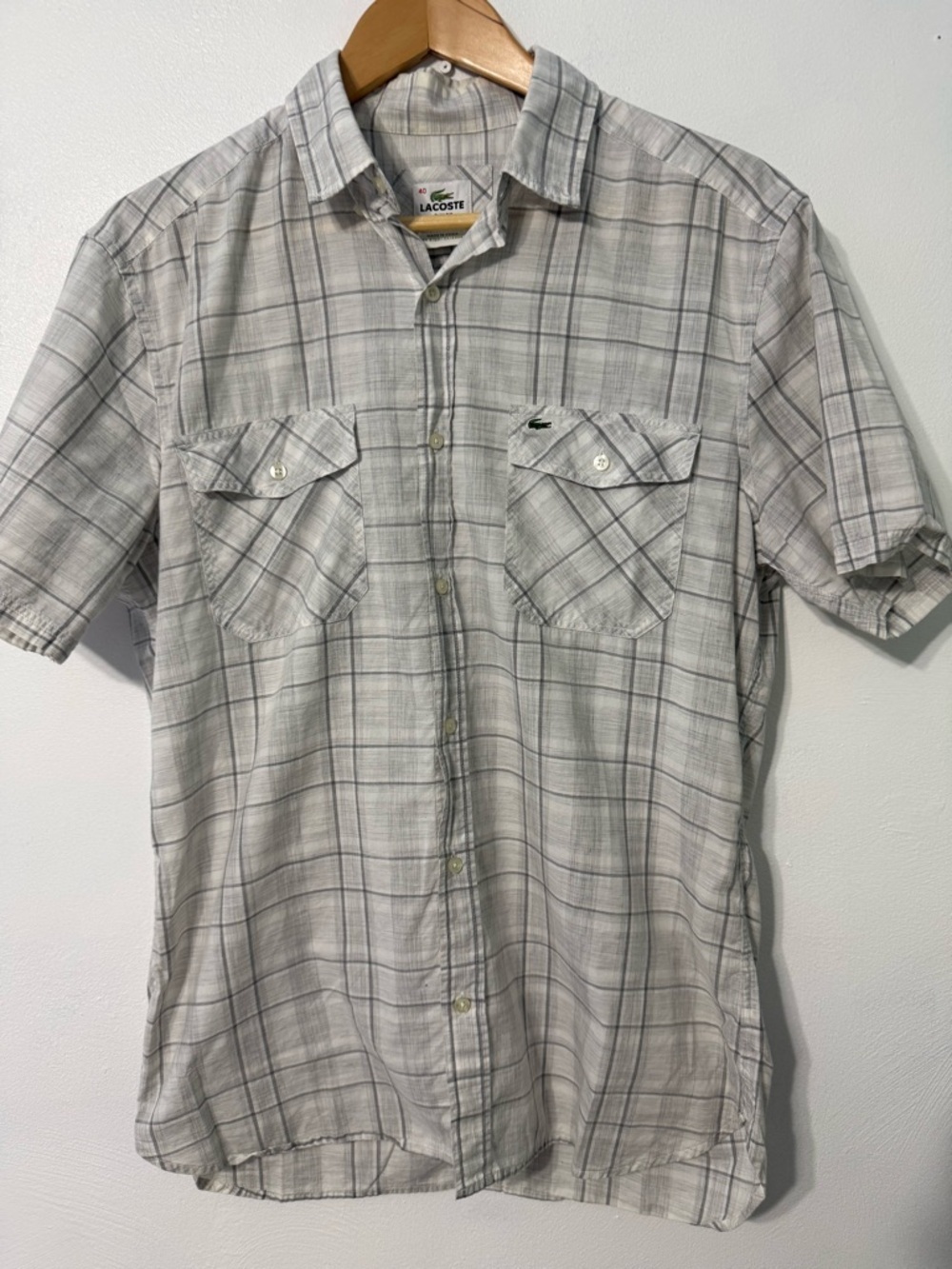 Lacoste Slim Fit Men’s Short-Sleeve Plaid Button-Up Shirt - White and Light Gray
